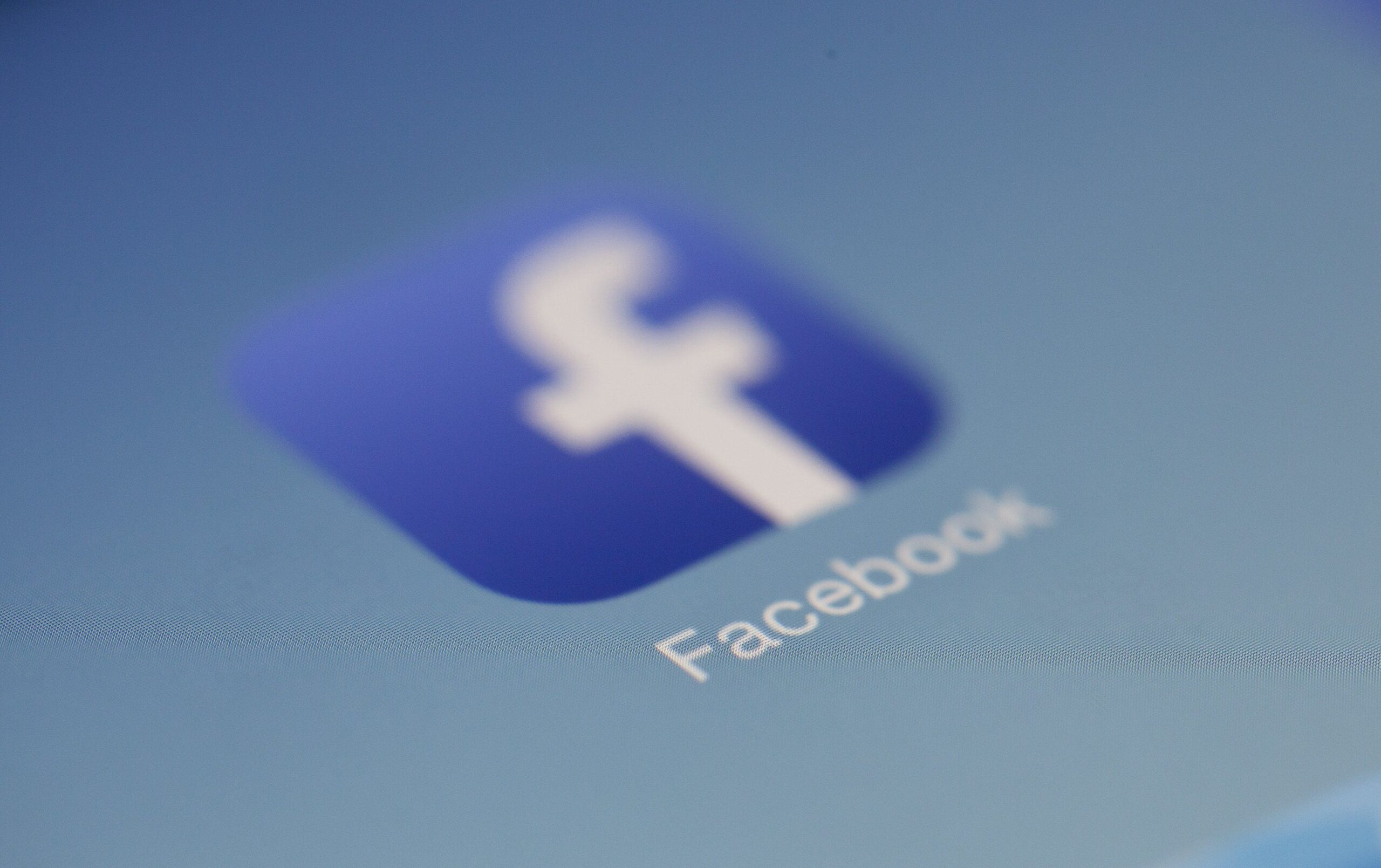 كيفية الربح من الفيسبوك في 2024: دليل شامل للمبتدئين